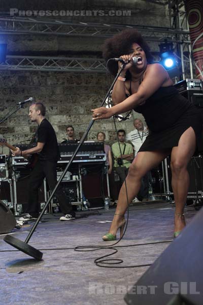 THE BELLRAYS - 2008-07-26 - PARIS - Paris Plage (Pont de Sully) - 